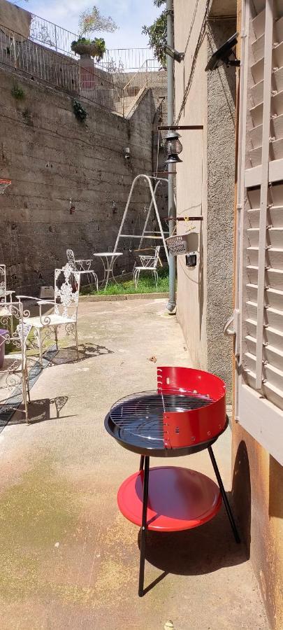 Apartament Volca Aiguanegra Sant Joan les Fonts Luaran gambar